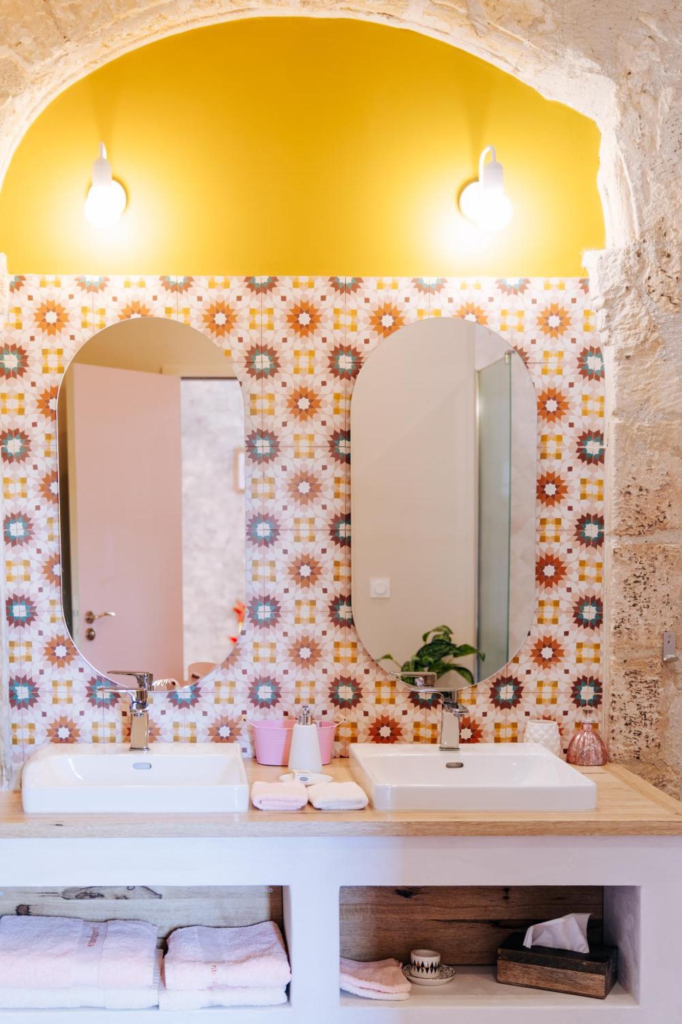 Le Jardin Des Cordeliers Bed & Breakfast Tarascon Exterior photo